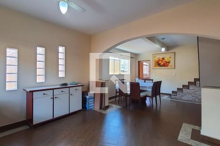 Sala 1 de casa à venda com 3 quartos, 300m² em Chora Menino, São Paulo