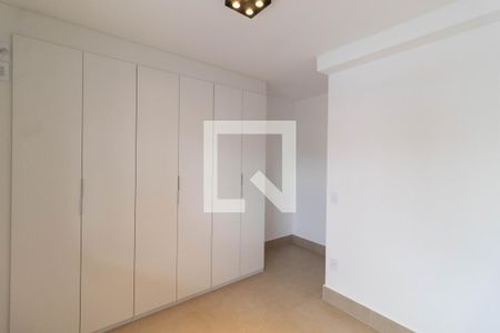 Quarto  de apartamento à venda com 1 quarto, 52m² em Vila Azevedo, São Paulo