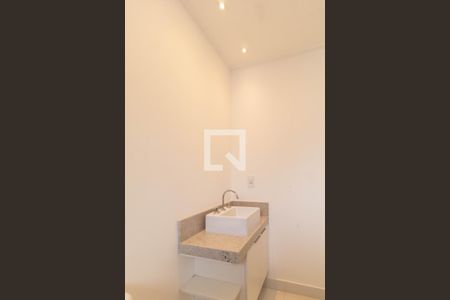 Banheiro  de apartamento para alugar com 1 quarto, 52m² em Vila Azevedo, São Paulo