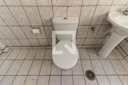 Banheiro - Vaso Sanitário de kitnet/studio para alugar com 1 quarto, 47m² em República, São Paulo