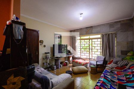 Sala  de casa à venda com 2 quartos, 170m² em Vila Gumercindo, São Paulo