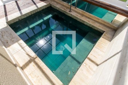 Casa de condomínio à venda com 550m², 5 quartos e 4 vagasPiscina Coberta