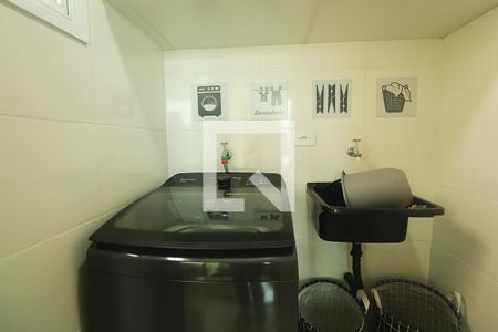 Casa de condomínio para alugar com 120m², 2 quartos e 1 vagaÁrea de Serviço