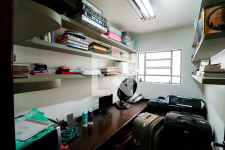 Casa à venda com 203m², 3 quartos e 4 vagasQuarto de Serviço