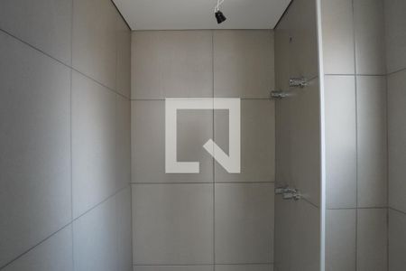 Banheiro de kitnet/studio à venda com 1 quarto, 45m² em Pinheiros, São Paulo