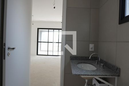 Banheiro de kitnet/studio à venda com 1 quarto, 45m² em Pinheiros, São Paulo