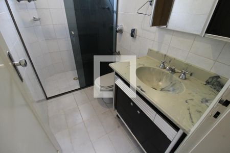 Casa à venda com 210m², 5 quartos e 2 vagasBanheiro 3