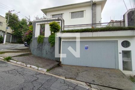 Casa à venda com 210m², 5 quartos e 2 vagasFachada