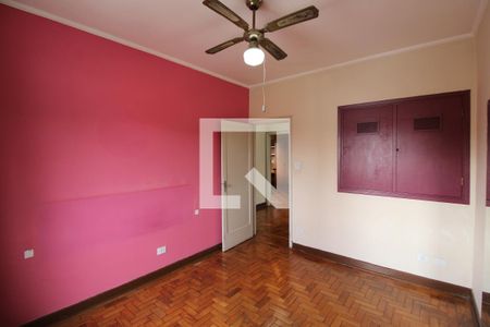 Casa à venda com 210m², 5 quartos e 2 vagasQuarto 2