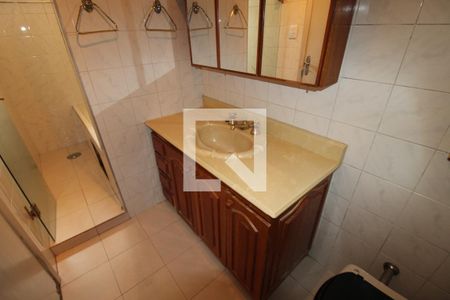 Casa à venda com 210m², 5 quartos e 2 vagasBanheiro 1