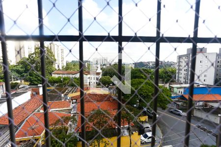 Sala vista de apartamento à venda com 2 quartos, 63m² em Chácara Agrindus, Taboão da Serra