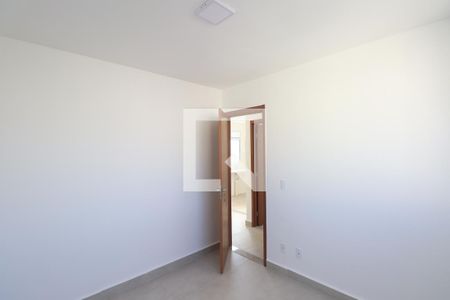 Quarto 1 de apartamento para alugar com 2 quartos, 40m² em Vila Lage, São Gonçalo