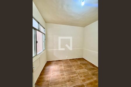 Quarto de casa para alugar com 1 quarto, 40m² em Del Castilho, Rio de Janeiro