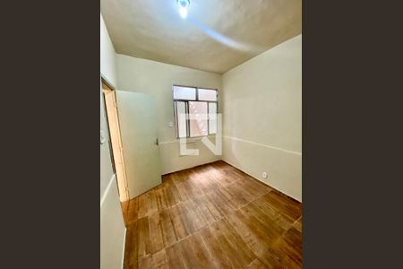 Quarto de casa para alugar com 1 quarto, 40m² em Del Castilho, Rio de Janeiro