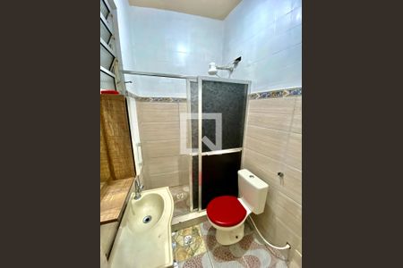 Banheiro de casa para alugar com 1 quarto, 40m² em Del Castilho, Rio de Janeiro