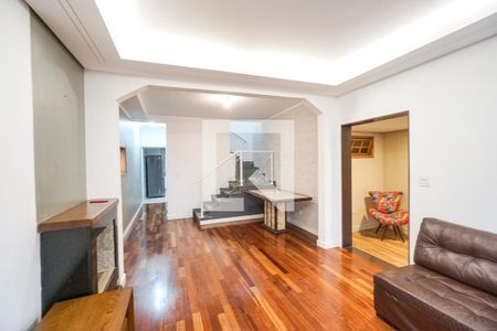 Sala de casa à venda com 4 quartos, 232m² em Vila São Geraldo, São Paulo