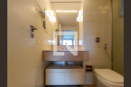 Apartamento à venda com 116m², 3 quartos e 1 vaga Apartamento à venda com 116m², 3 quartos e 1 vagaBanheiro da Suíte