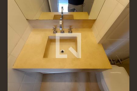 Apartamento à venda com 116m², 3 quartos e 1 vaga Apartamento à venda com 116m², 3 quartos e 1 vagaBanheiro da Suíte