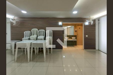 Apartamento à venda com 116m², 3 quartos e 1 vaga Apartamento à venda com 116m², 3 quartos e 1 vagaÁrea comum - Salão de festas