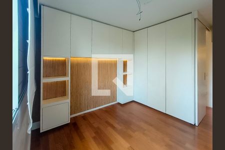 Apartamento à venda com 116m², 3 quartos e 1 vaga Apartamento à venda com 116m², 3 quartos e 1 vagaSuíte