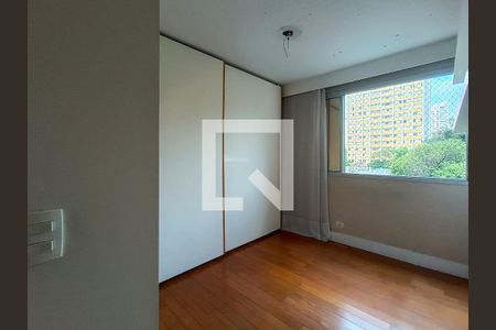 Apartamento à venda com 116m², 3 quartos e 1 vaga Apartamento à venda com 116m², 3 quartos e 1 vagaQuarto 1