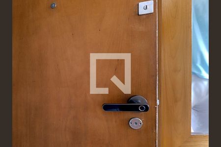 Apartamento à venda com 116m², 3 quartos e 1 vaga Apartamento à venda com 116m², 3 quartos e 1 vagaSala - Fechadura digital