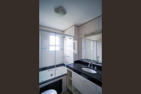 Banheiro da Suíte de apartamento para alugar com 3 quartos, 110m² em Parque Campolim, Sorocaba