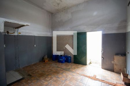 Casa à venda com 300m², 2 quartos e 1 vagaGaragem