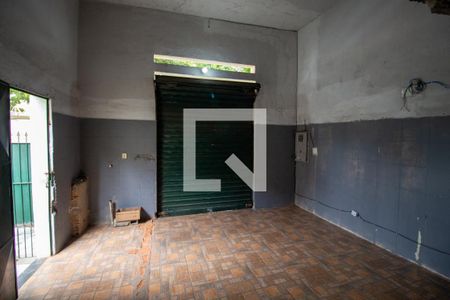 Casa à venda com 300m², 2 quartos e 1 vagaGaragem