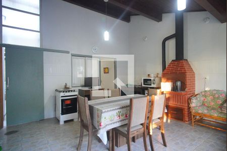 Casa à venda com 150m², 4 quartos e 2 vagas Casa à venda com 150m², 4 quartos e 2 vagasÁrea gourmet