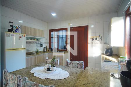 Casa à venda com 150m², 4 quartos e 2 vagas Casa à venda com 150m², 4 quartos e 2 vagasCozinha