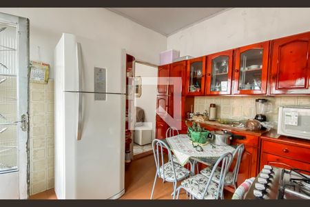 Casa à venda com 120m², 4 quartos e 1 vaga Casa à venda com 120m², 4 quartos e 1 vagaCozinha