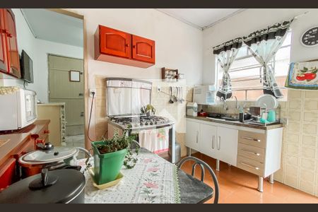 Casa à venda com 120m², 4 quartos e 1 vaga Casa à venda com 120m², 4 quartos e 1 vagaCozinha