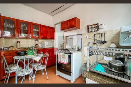 Casa à venda com 120m², 4 quartos e 1 vaga Casa à venda com 120m², 4 quartos e 1 vagaCozinha