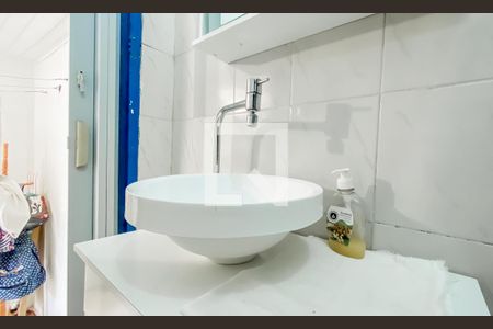 Casa à venda com 120m², 4 quartos e 1 vaga Casa à venda com 120m², 4 quartos e 1 vagaBanheiro