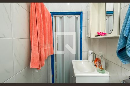 Casa à venda com 120m², 4 quartos e 1 vaga Casa à venda com 120m², 4 quartos e 1 vagaBanheiro