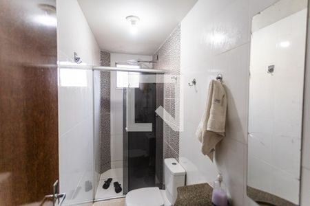 Banheiro da Suíte de apartamento para alugar com 2 quartos, 47m² em Floresta, Belo Horizonte