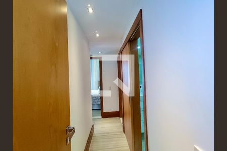 Corredor de apartamento para alugar com 3 quartos, 104m² em Leblon, Rio de Janeiro