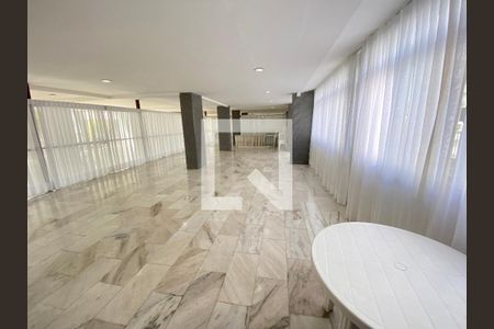 Apartamento para alugar com 134m², 3 quartos e 2 vagas Apartamento para alugar com 134m², 3 quartos e 2 vagasÁrea comum - Salão de festas
