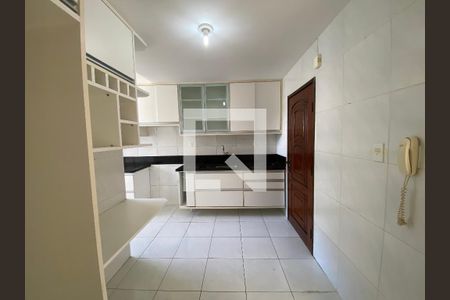 Apartamento para alugar com 134m², 3 quartos e 2 vagas Apartamento para alugar com 134m², 3 quartos e 2 vagasCozinha