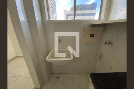 Apartamento para alugar com 134m², 3 quartos e 2 vagas Apartamento para alugar com 134m², 3 quartos e 2 vagasCozinha e Área de Serviço