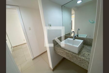 Apartamento para alugar com 134m², 3 quartos e 2 vagas Apartamento para alugar com 134m², 3 quartos e 2 vagasBanheiro Social
