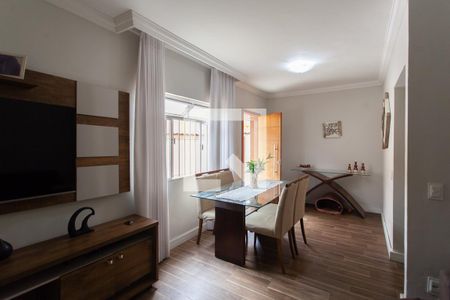 Sala de casa para alugar com 3 quartos, 126m² em Ouro Preto, Belo Horizonte