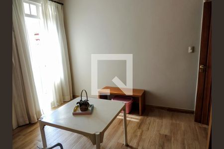 Casa à venda com 274m², 5 quartos e 4 vagasQuarto3
