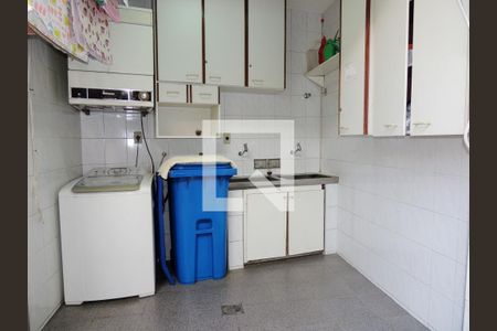 Casa à venda com 274m², 5 quartos e 4 vagasÁrea de serviço