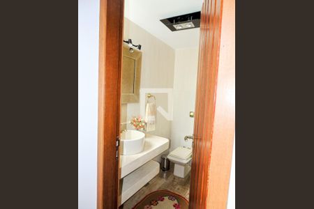 Casa à venda com 274m², 5 quartos e 4 vagasLavabo