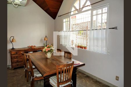 Casa à venda com 274m², 5 quartos e 4 vagasCopa