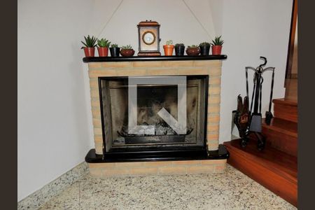 Casa à venda com 274m², 5 quartos e 4 vagasLareira