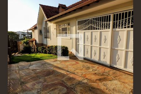 Casa à venda com 274m², 5 quartos e 4 vagasGaragem