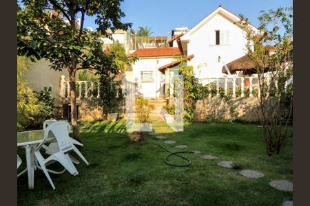 Casa à venda com 274m², 5 quartos e 4 vagasJardim